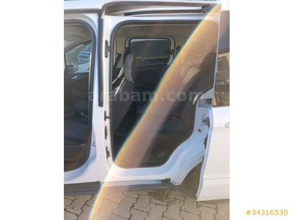 Galeriden Ford Tourneo Courier 1.5 TDCi Titanium Plus 2018 Model Van