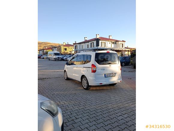Galeriden Ford Tourneo Courier 1.5 TDCi Titanium Plus 2018 Model Van