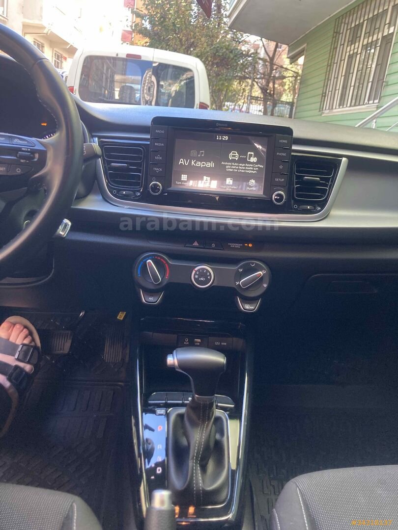 Sahibinden Kia Rio 1.4 CVVT Elegance Tekno 2019 Model İstanbul 50.000 km Siyah 4