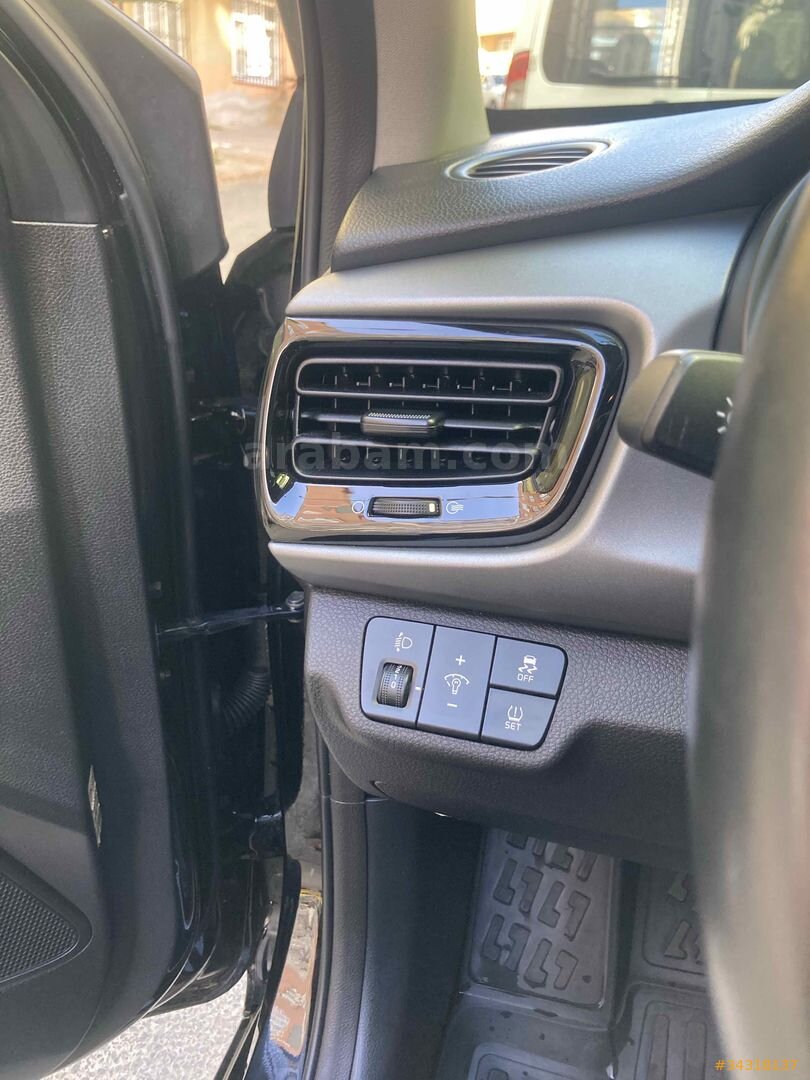 Sahibinden Kia Rio 1.4 CVVT Elegance Tekno 2019 Model İstanbul 50.000 km Siyah 6