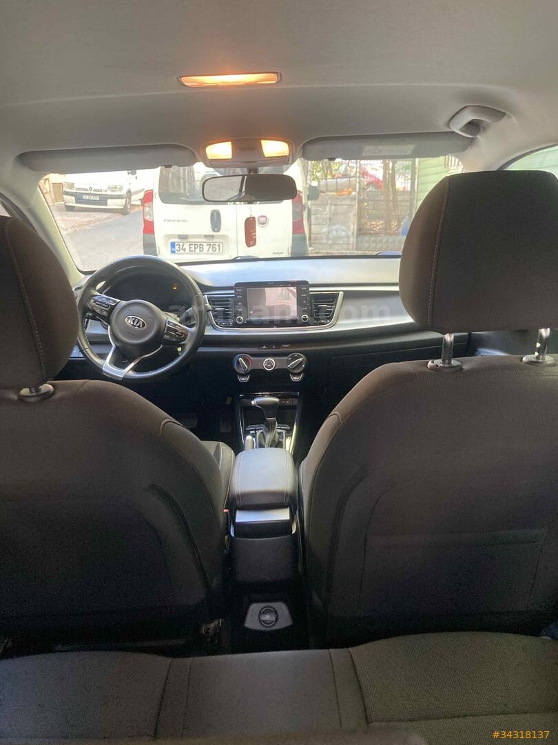 Sahibinden Kia Rio 1.4 CVVT Elegance Tekno 2019 Model İstanbul 50.000 km Siyah 7