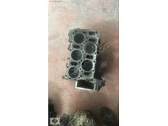 VW Bora Passat 2.3 agz motor bloğu dolu 071103021c