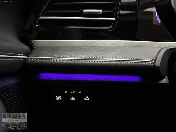 2025 ÇKŞLI VW PASSAT 1.5 E-TSI DSG CAM TAVAN NAVİGASYON HEAD-UP