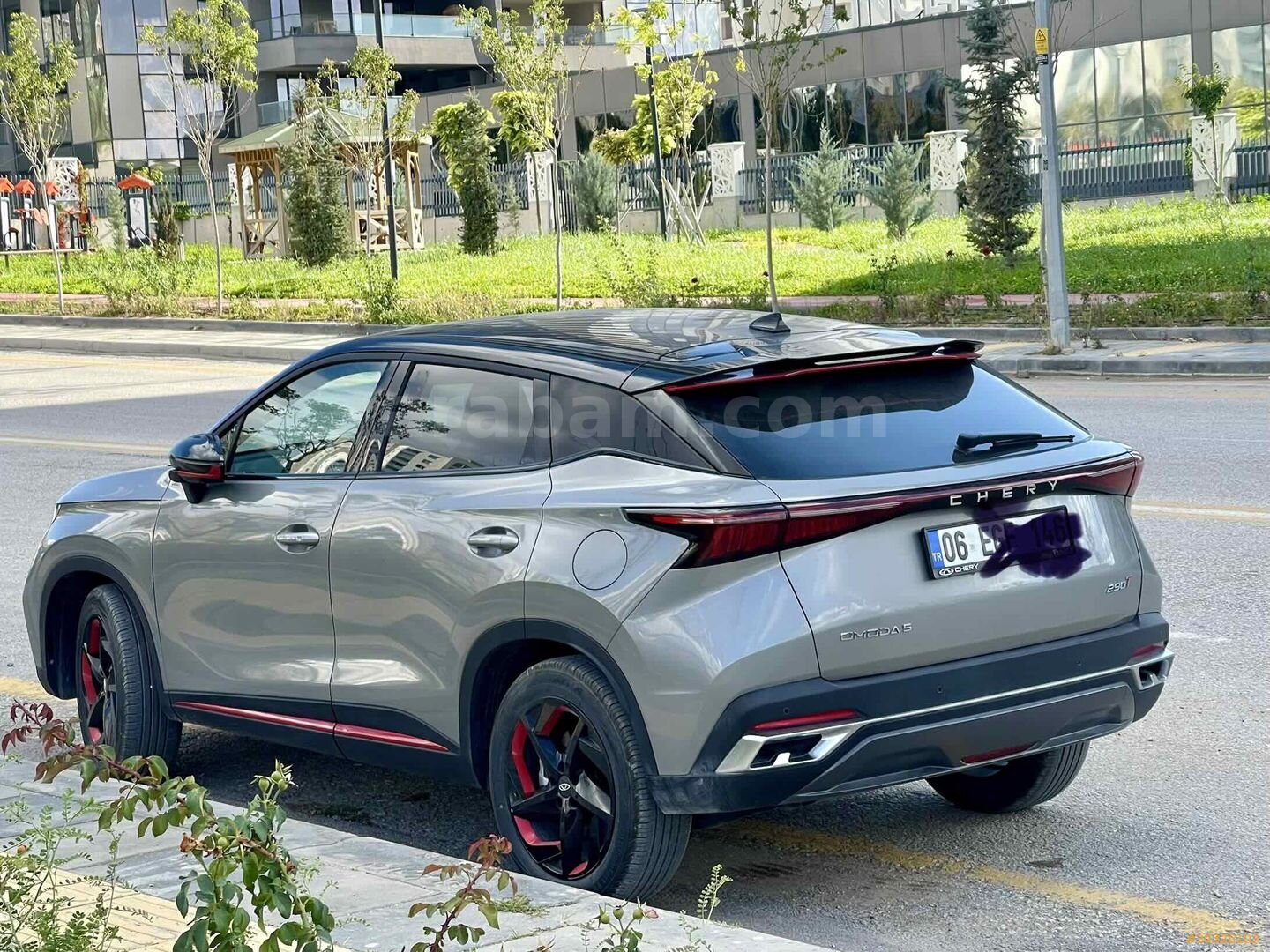 Sahibinden Chery Omoda 5 1.6 T-GDI Excellent 2023 Model Ankara 30.500 km Gri (Gümüş) 4
