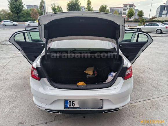 Sahibiden Temiz Servis Bakımlı Garantili 24 bin km Megane