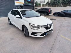 Sahibiden Temiz Servis Bakımlı Garantili 24 bin km Megane