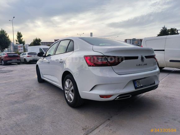 Sahibiden Temiz Servis Bakımlı Garantili 24 bin km Megane
