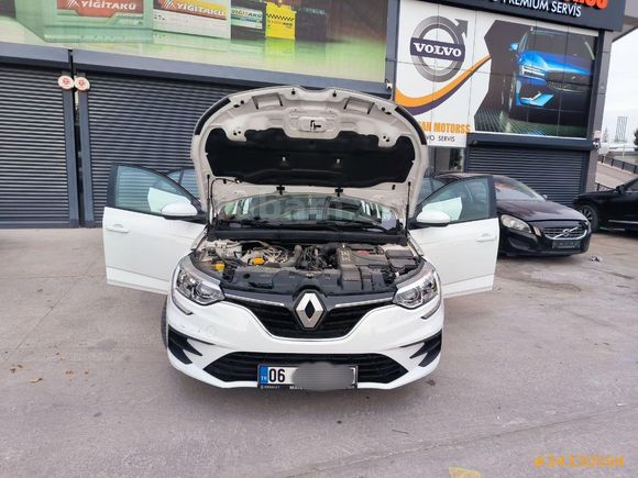 Sahibiden Temiz Servis Bakımlı Garantili 24 bin km Megane