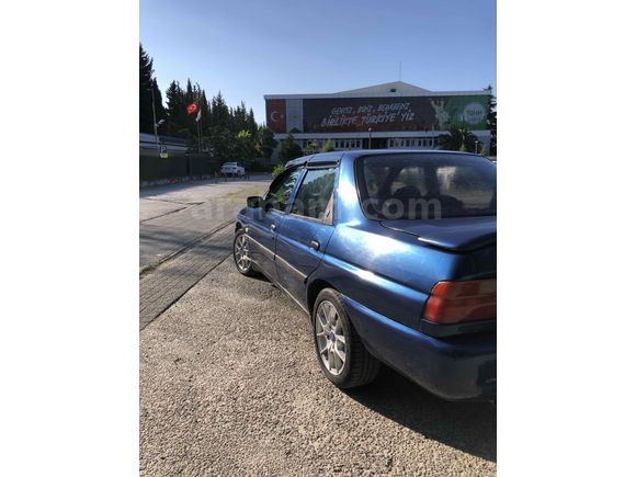 Acil satılık Ford Escort 1.8 Ghia 