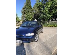 Acil satılık Ford Escort 1.8 Ghia 