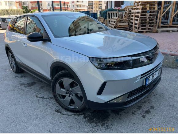 Sahibinden Hatasız Boyasız Tramersiz Grandland 1.2 Turbo Hybrid Edition Comfort 2025 Model 