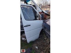 vw sprinter ön kapı