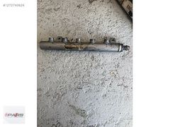 RENAULT TRAFİC 3 1.6 DCİ YAKIT DAĞITICI (MÜŞÜRLÜ) 175210542R