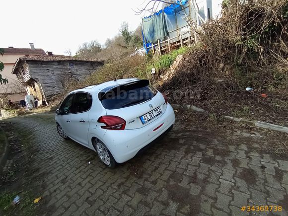 CAM TAVANLI  Peugeot 208 1.2 PureTech Active 2016 Model