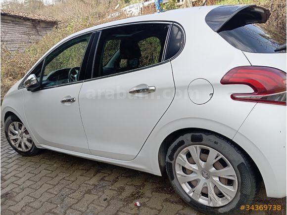 CAM TAVANLI  Peugeot 208 1.2 PureTech Active 2016 Model