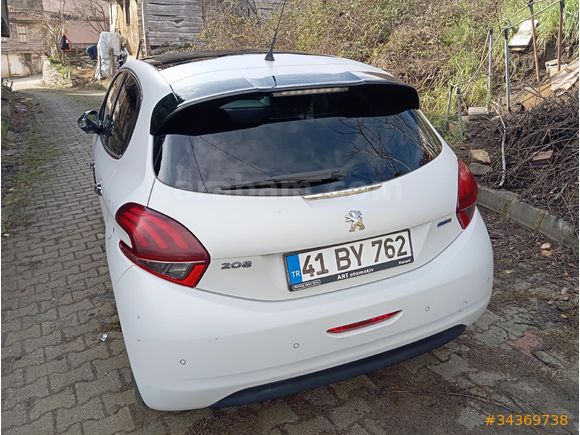 CAM TAVANLI  Peugeot 208 1.2 PureTech Active 2016 Model