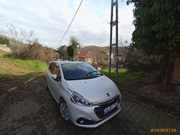 CAM TAVANLI  Peugeot 208 1.2 PureTech Active 2016 Model