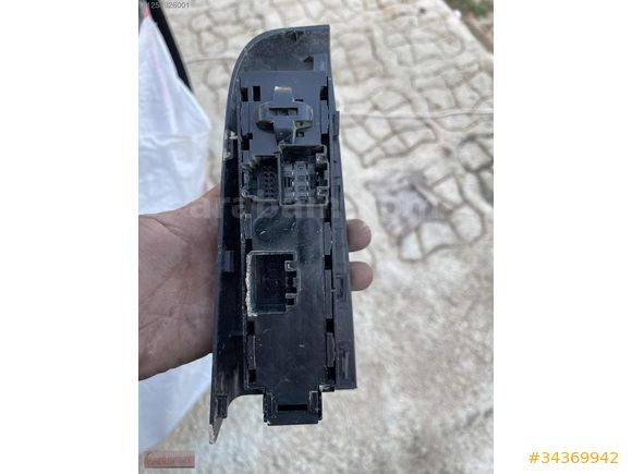 FORD TRANSİT COURİER CAM AÇMA DÜĞMESİ ORİJİNAL ÇIKMA