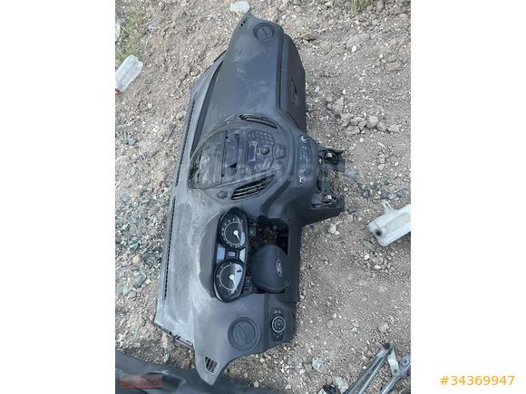 FORD TRANSİT COURİER ÖN GÖĞÜS ORİJİNAL ÇIKMA HATASIZ