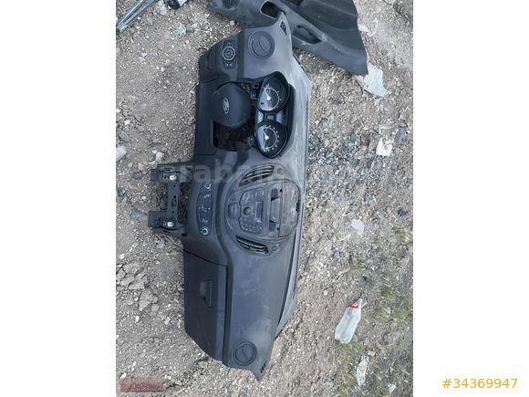 FORD TRANSİT COURİER ÖN GÖĞÜS ORİJİNAL ÇIKMA HATASIZ