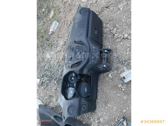 FORD TRANSİT COURİER ÖN GÖĞÜS ORİJİNAL ÇIKMA HATASIZ