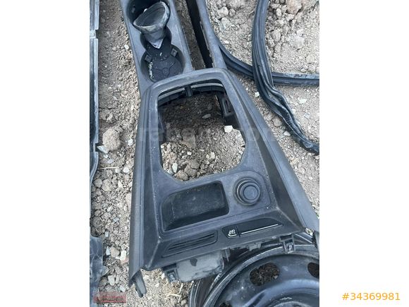FORD TRANSİT COURİER ORTA KONSOL ORİJİNAL ÇIKMA HATASIZ