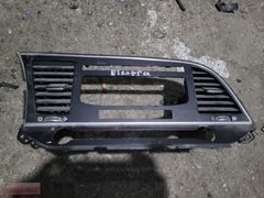HYUNDAİ ELENTRA TEYP ÇERÇEVESİ ORİJİNAL ÇIKMA HATASIZ