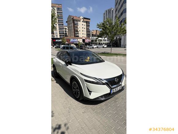 Sahibinden Nissan Qashqai 1.3 DIG-T Sky Pack 2023 Model 