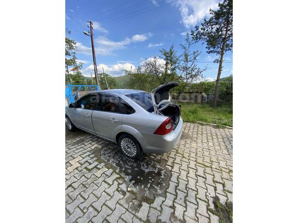 Sahibinden Ford Focus 1.6 Trend 2009 Model