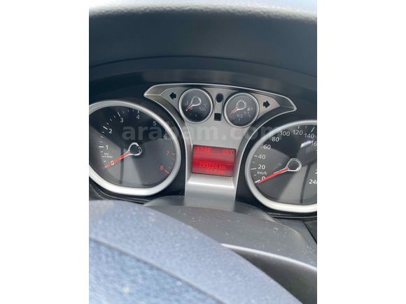 Sahibinden Ford Focus 1.6 Trend 2009 Model