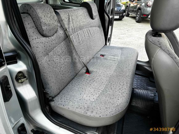 Galeriden Renault Kangoo Multix 1.5 dCi Authentique 2005 Model Rize