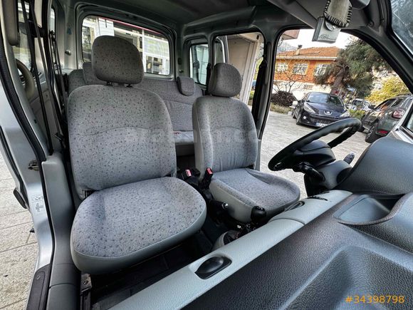 Galeriden Renault Kangoo Multix 1.5 dCi Authentique 2005 Model Rize
