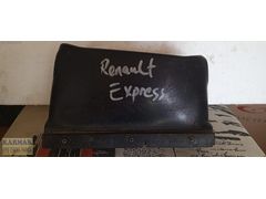 RENAULT EXPRESS DİREKSİYON DIŞ ALT PLASTİĞİ