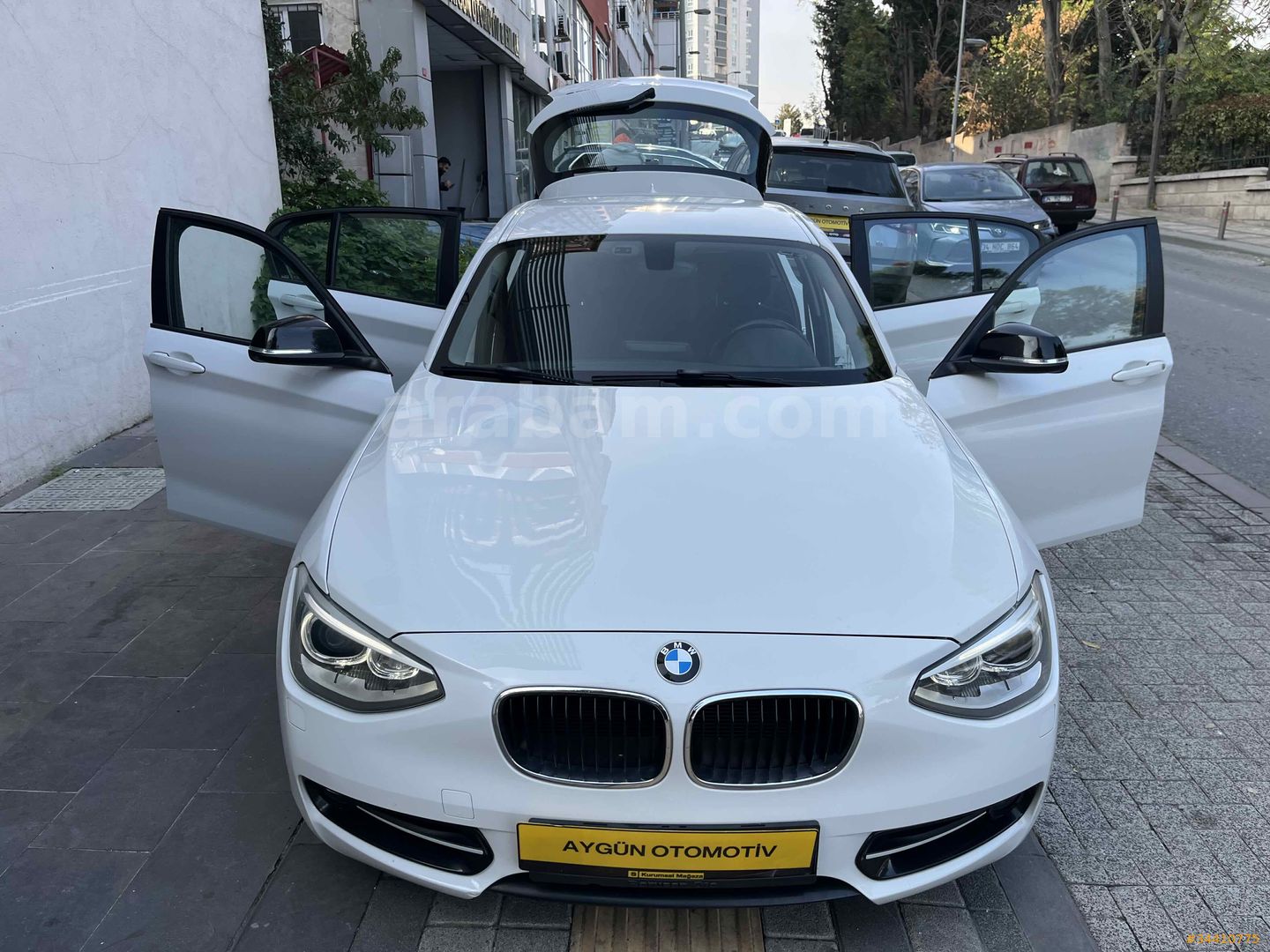 BMW 1 SERİSİ 116D ED SPORT LİNE 2012 MODEL İSTANBUL 138.892 KM BEYAZ 