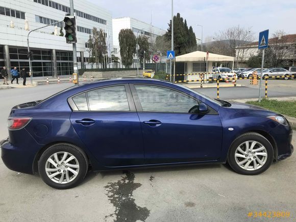 Sahibinden Mazda 3 1.6 Impressive 2012 Model  247.500 km Lacivert