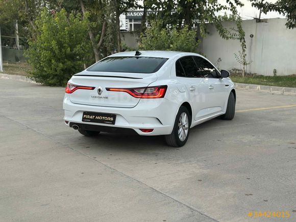 Sahibinden Renault Megane 1.5 Blue DCI Touch 2020 Model 