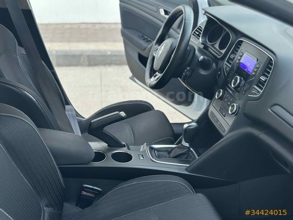 Sahibinden Renault Megane 1.5 Blue DCI Touch 2020 Model 
