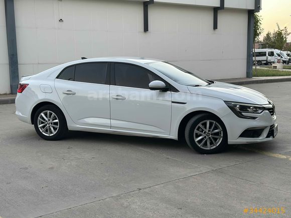 Sahibinden Renault Megane 1.5 Blue DCI Touch 2020 Model 