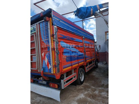 Sahibinden Isuzu NPR 229 bin km de etiketleri üzerinde