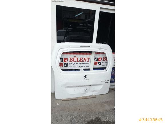 Peugeot Partner Bagaj kapağı