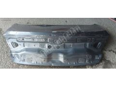 Renault Megane 4 bagaj kapağı