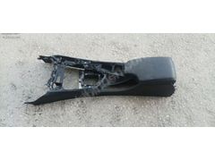 BMW 3 serisi 3.20 orta konsol