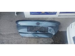 Fiat Egea bagaj kapağı