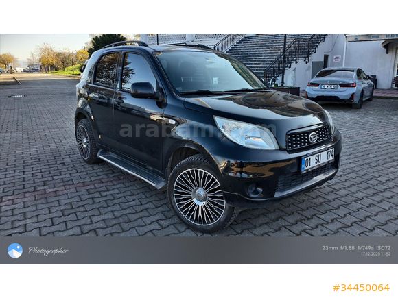 Sahibinden Daihatsu Terios 1.5prime 2010 Model  80.000 km Siyah