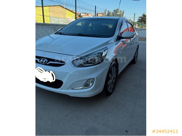 Sahibinden Hyundai Accent Blue 1.4 CVVT Mode Plus 2012 Model