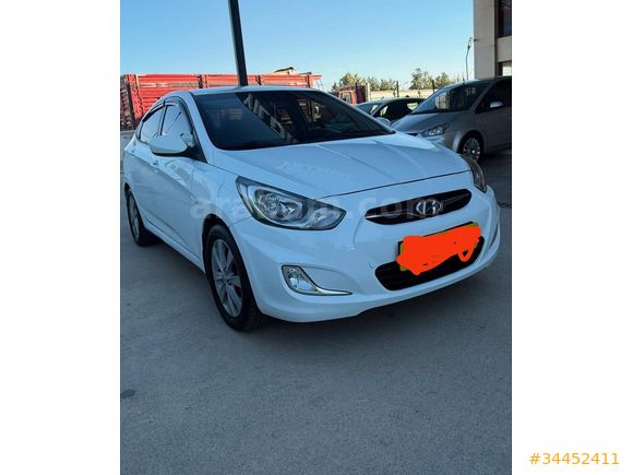 Sahibinden Hyundai Accent Blue 1.4 CVVT Mode Plus 2012 Model