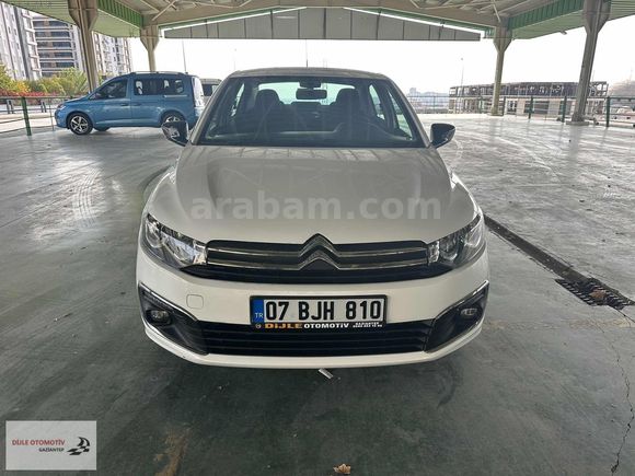 2023-HATASIZ-FEEL BOLD-62.000KM-MAKYAJLI-1.5 100HP-EMSALSIZ