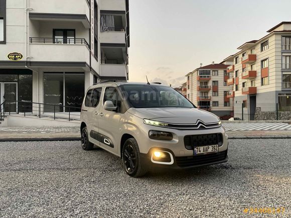 **İLK SAHİBİNDEN-69.000km-EMSALSİZ-SHİNE-LANSMAN RENK-2021 ÇIKIŞLI