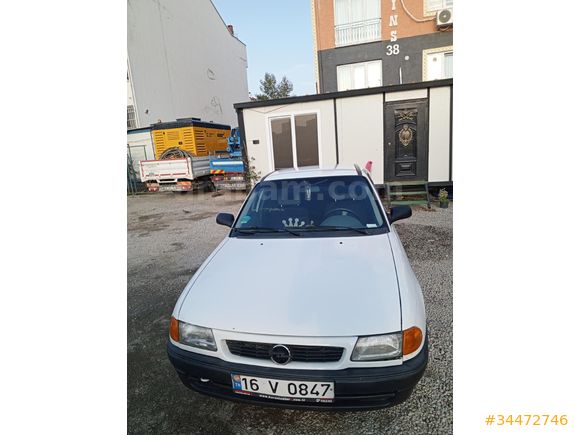 1998 model temiz uygun fiyata opel astra 215 .500 km de