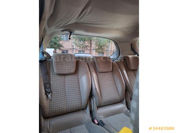 Sahibinden Renault Scenic 1.6 Privilege 2006 Model